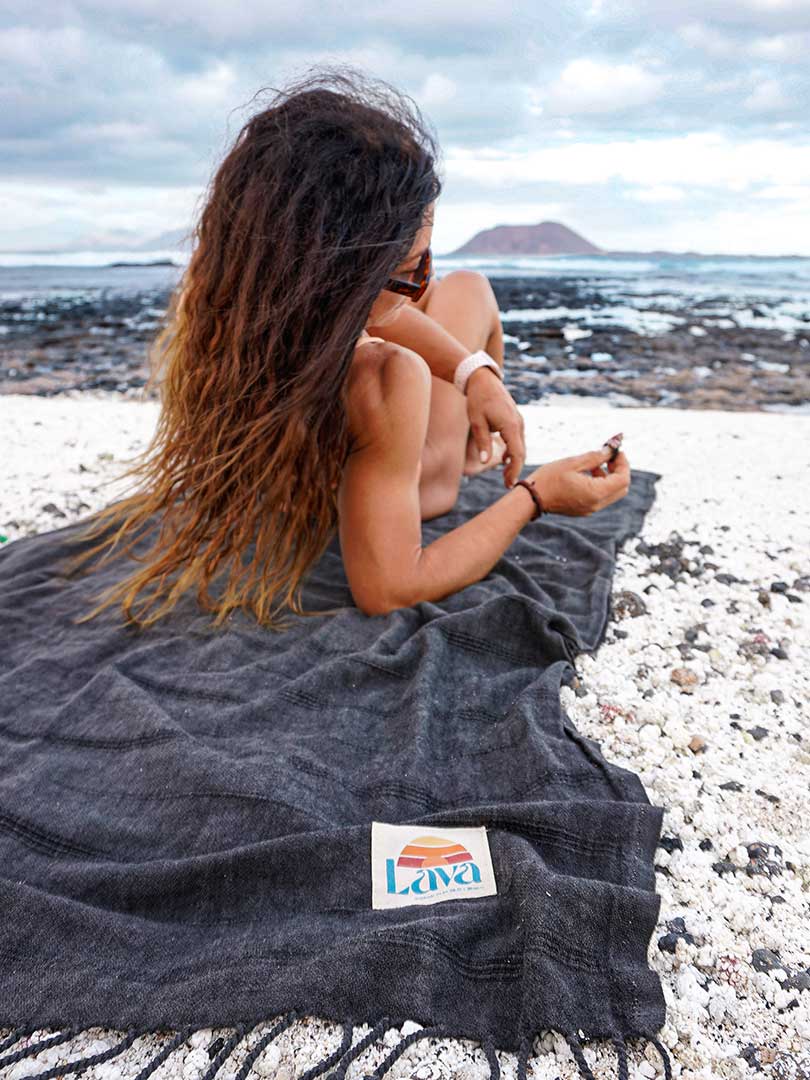 TOALLA DE PLAYA TURCA - volcanic black - Imagen 4